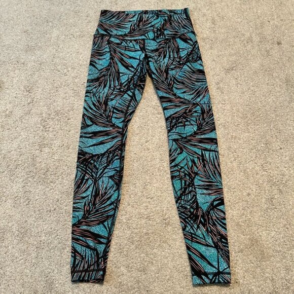 Lululemon - Tofino Palm Leaf Leggings size‎ 10 - Picture 1 of 7